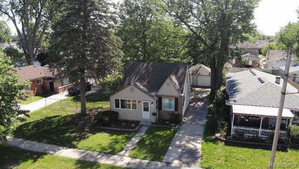 5694 Robindale Avenue, Dearborn Heights city
