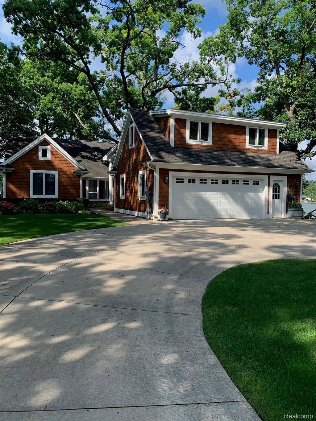 3895 Dorothy -- Main House Lane, Waterford charter township