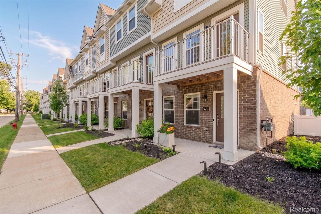 322 Jeff Keeton Drive, Hazel Park