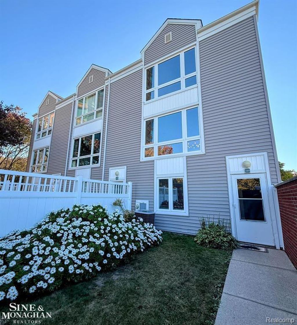 3305 Jib Lane, Detroit