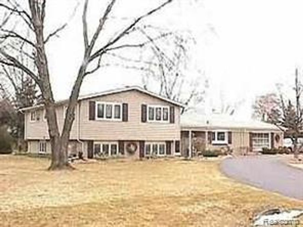3891 Eastbourne Drive, Troy city