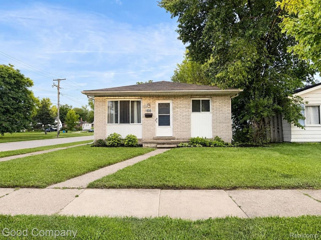 656 E Hudson Avenue, Madison Heights city