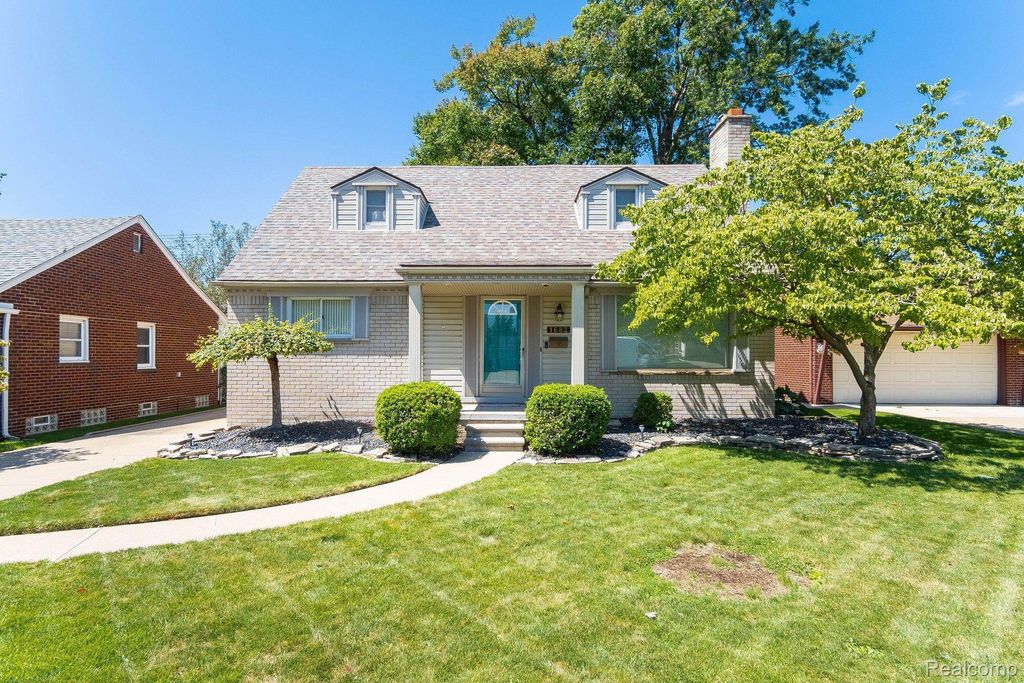 1682 Sherwood Court, Dearborn city