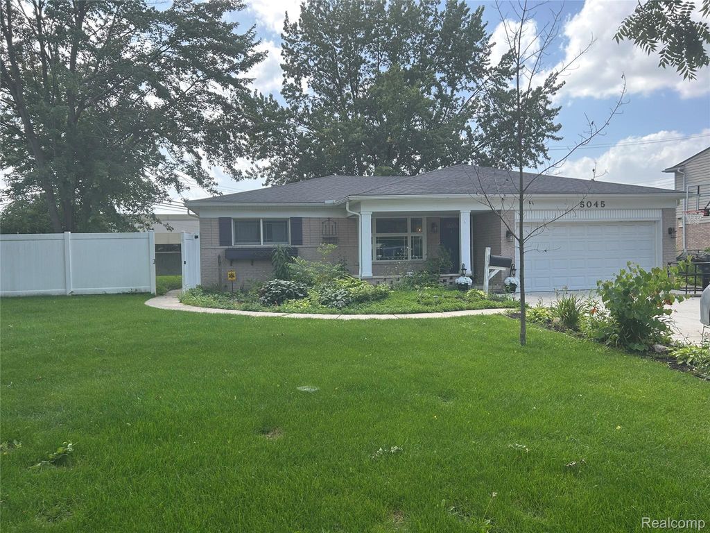 5045 Abington Drive, Troy city