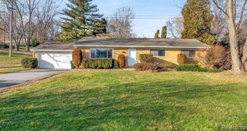 2330 Walton Boulevard, Rochester Hills city