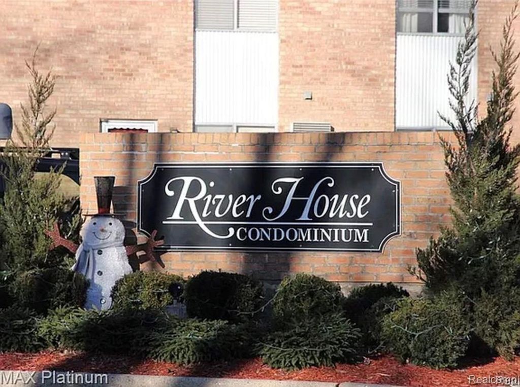 1261 Island Drive 102, Ann Arbor