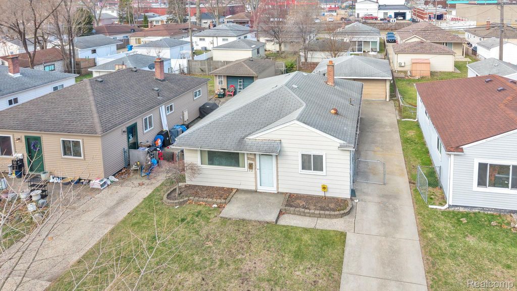 6571 N Highland Street, Dearborn Heights city