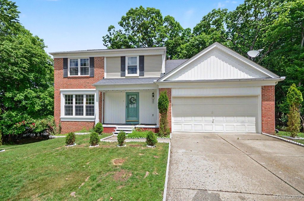 425 Thornridge Court, Rochester Hills city