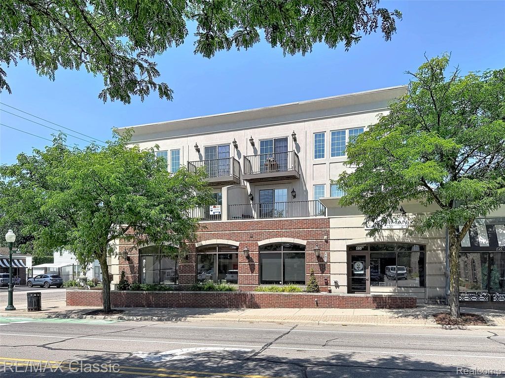 588 S Main Street, Plymouth