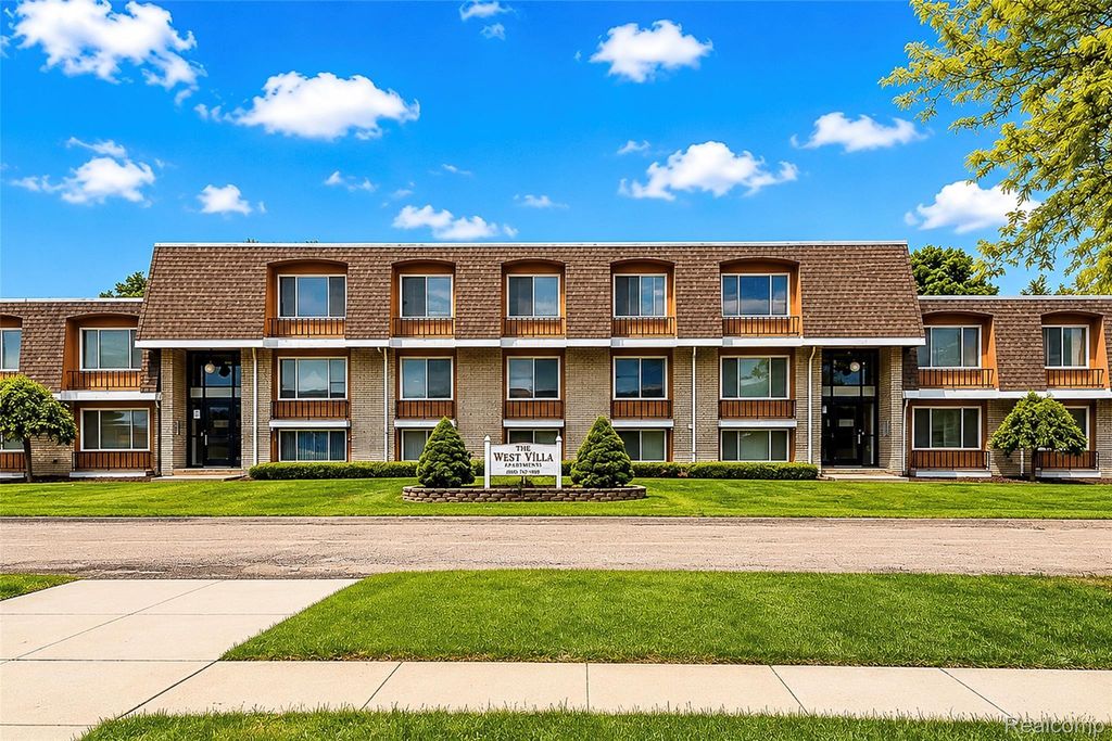 35281 Lewis Street 20, Westland