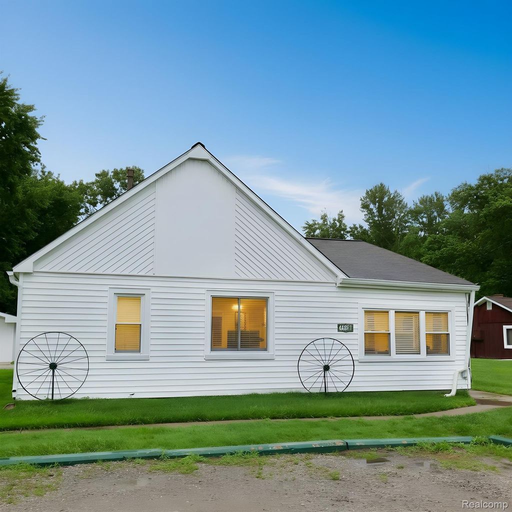 48677 Sugarbush Road 1, New Baltimore
