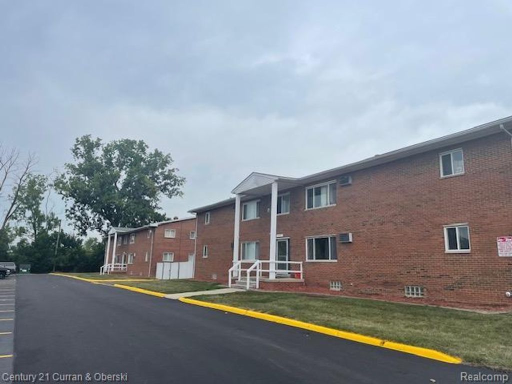 14682 Middle Gibraltar Road 24, Gibraltar