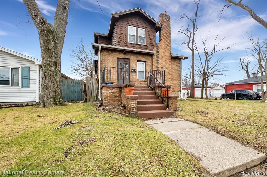 39 E Brockton Avenue, Madison Heights city