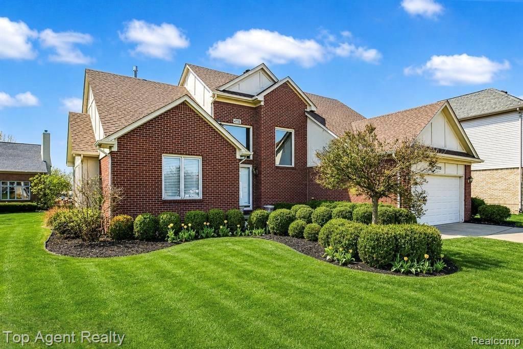 47715 Beacon Square Drive, Macomb township