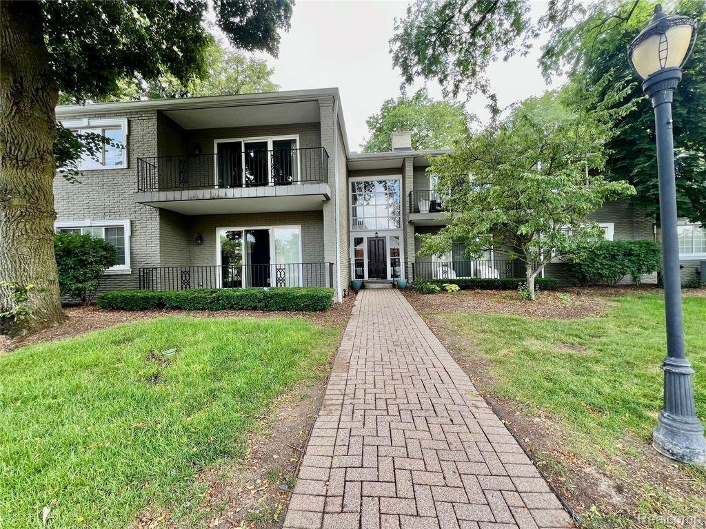 1113 N Old Woodward Avenue 41, Birmingham city