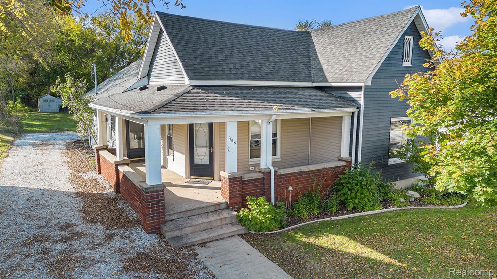 308 S Adelaide Street, Fenton city