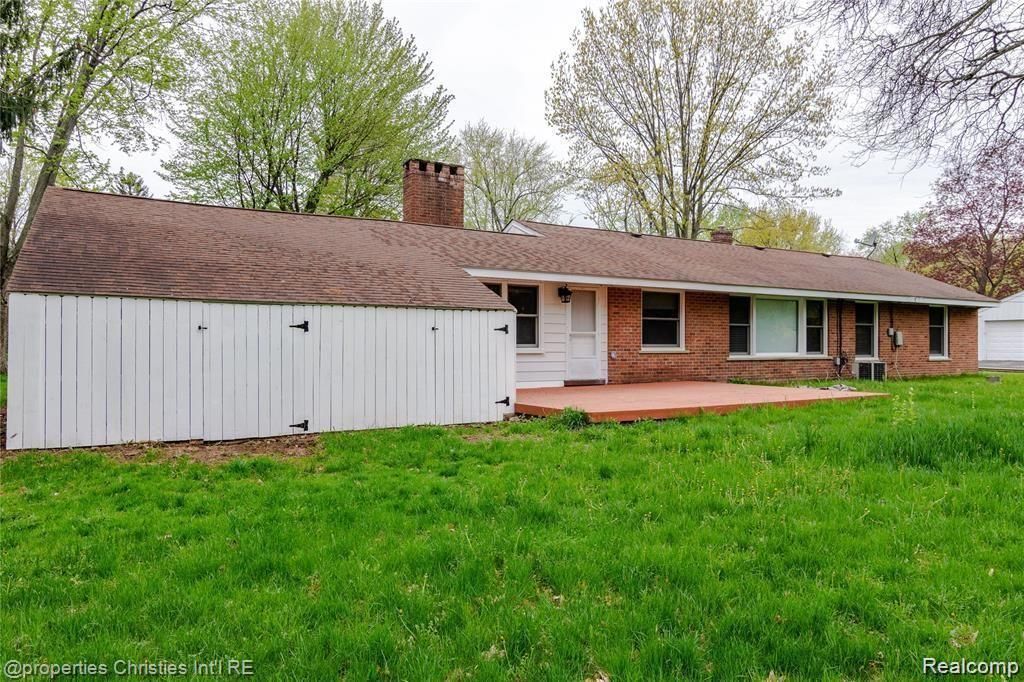 6881 W Dartmoor Road, West Bloomfield charter township