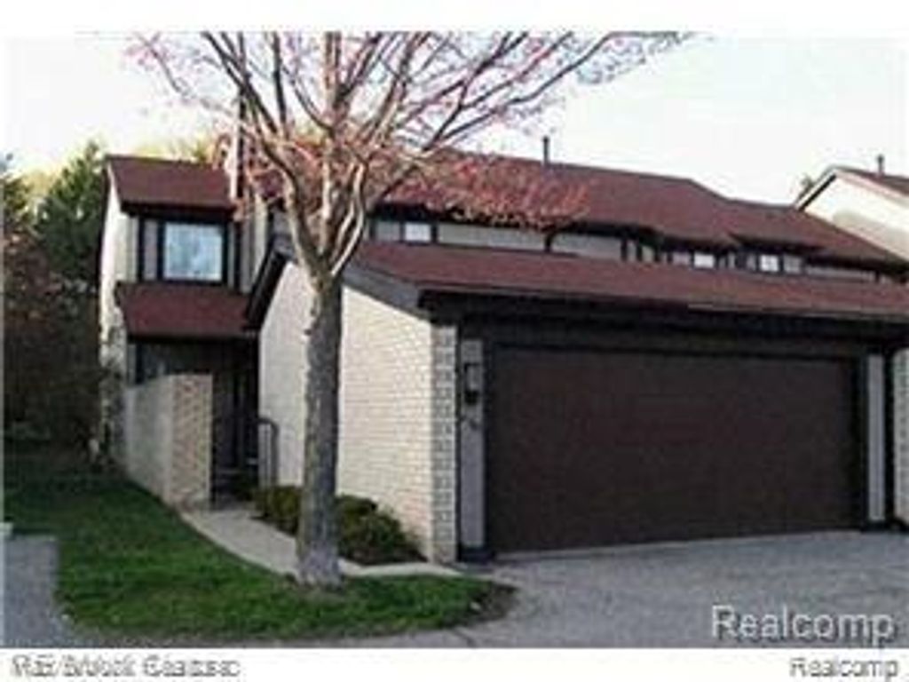 5171 Rock Run, West Bloomfield