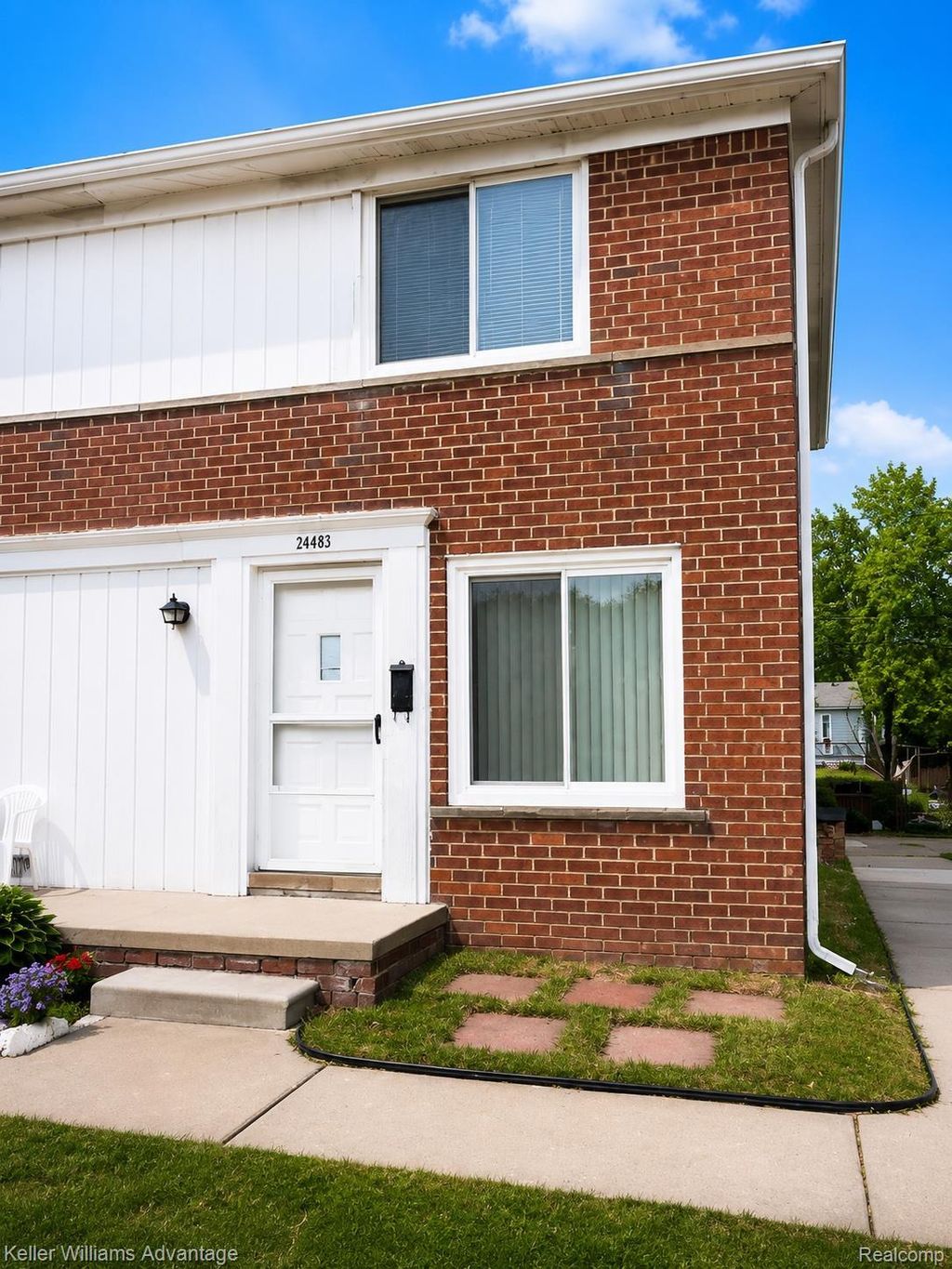 24434 W Chicago, Redford charter township