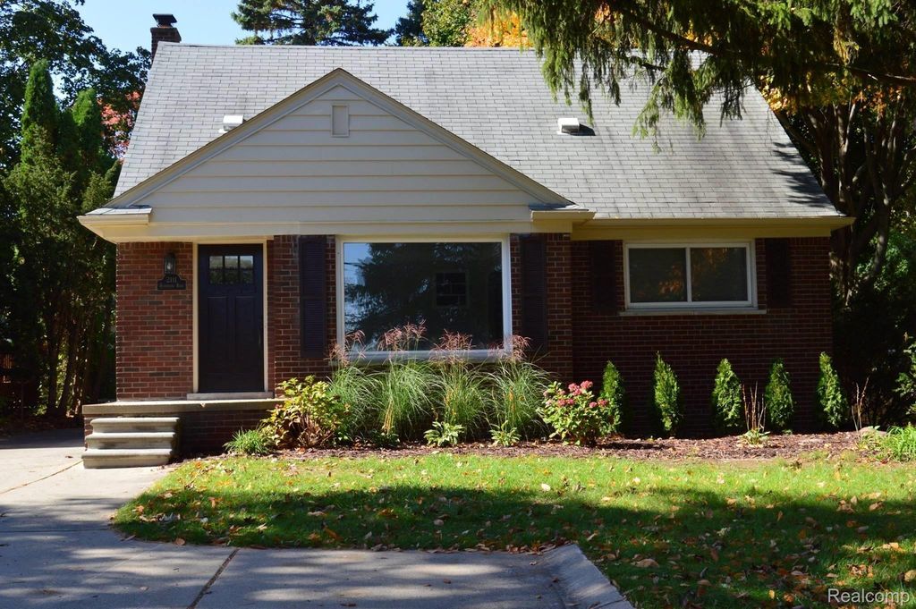 2111 Rochester Road, Royal Oak city
