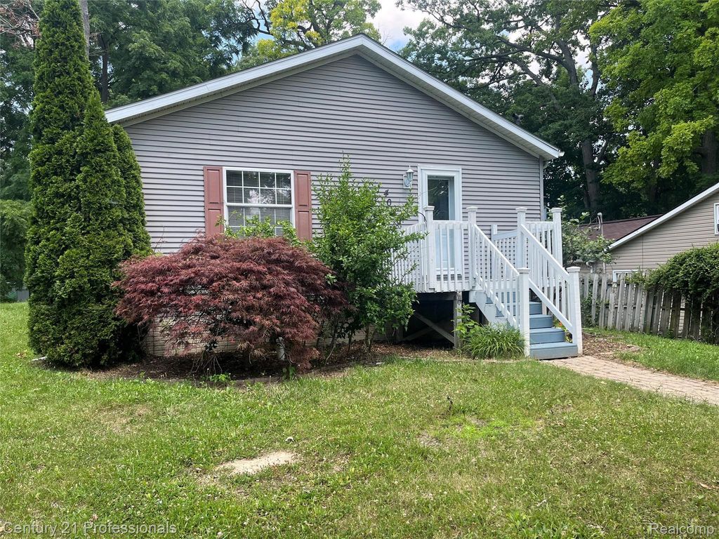 4080 Cass Elizabeth Road, Waterford charter township