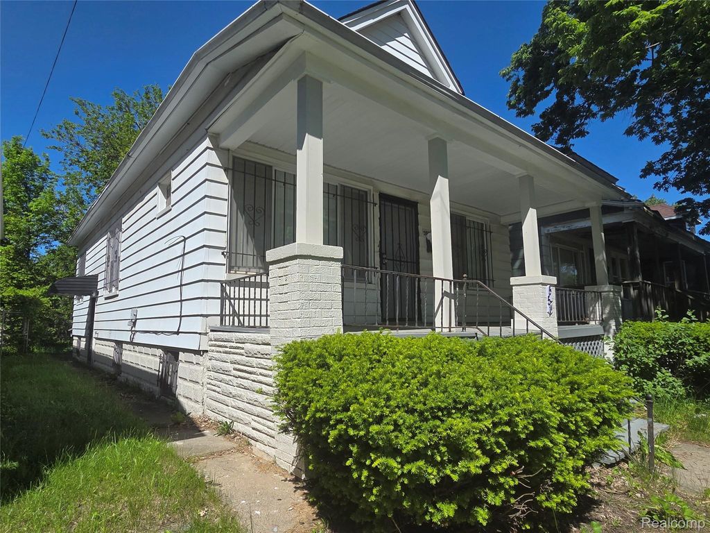 5571 Fairview Street, Detroit city