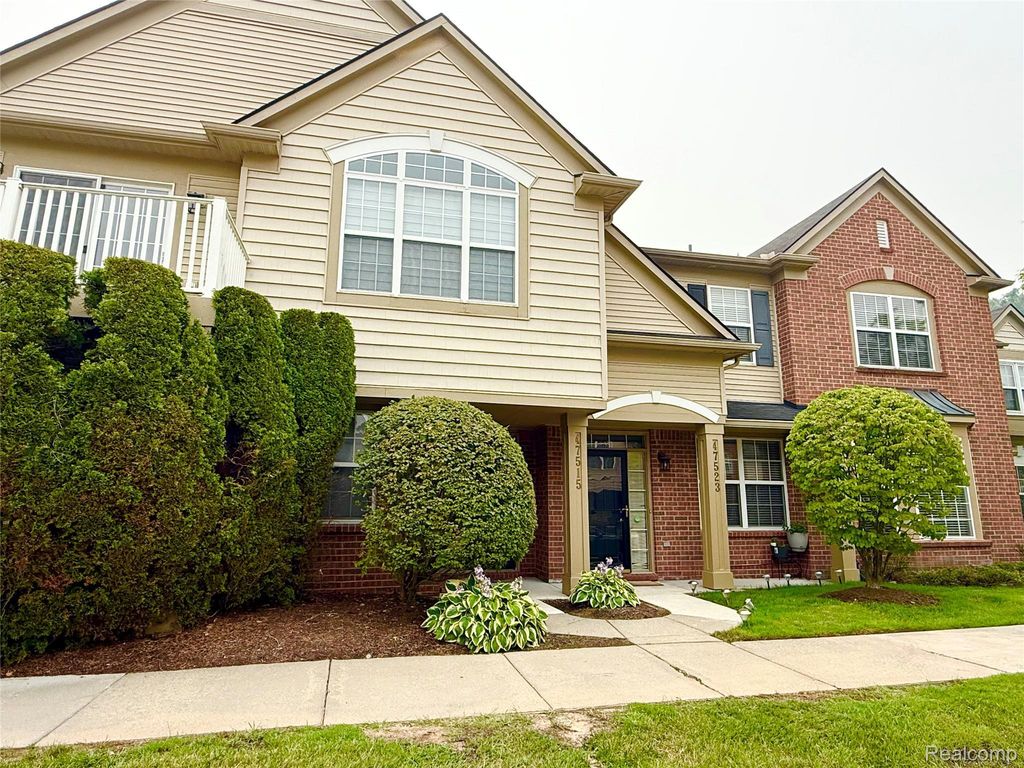 47515 Ormskirk Drive, Canton
