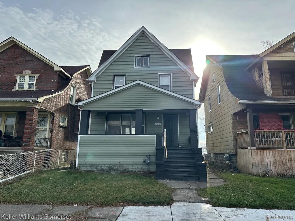 242 Ferris Street, Highland Park city