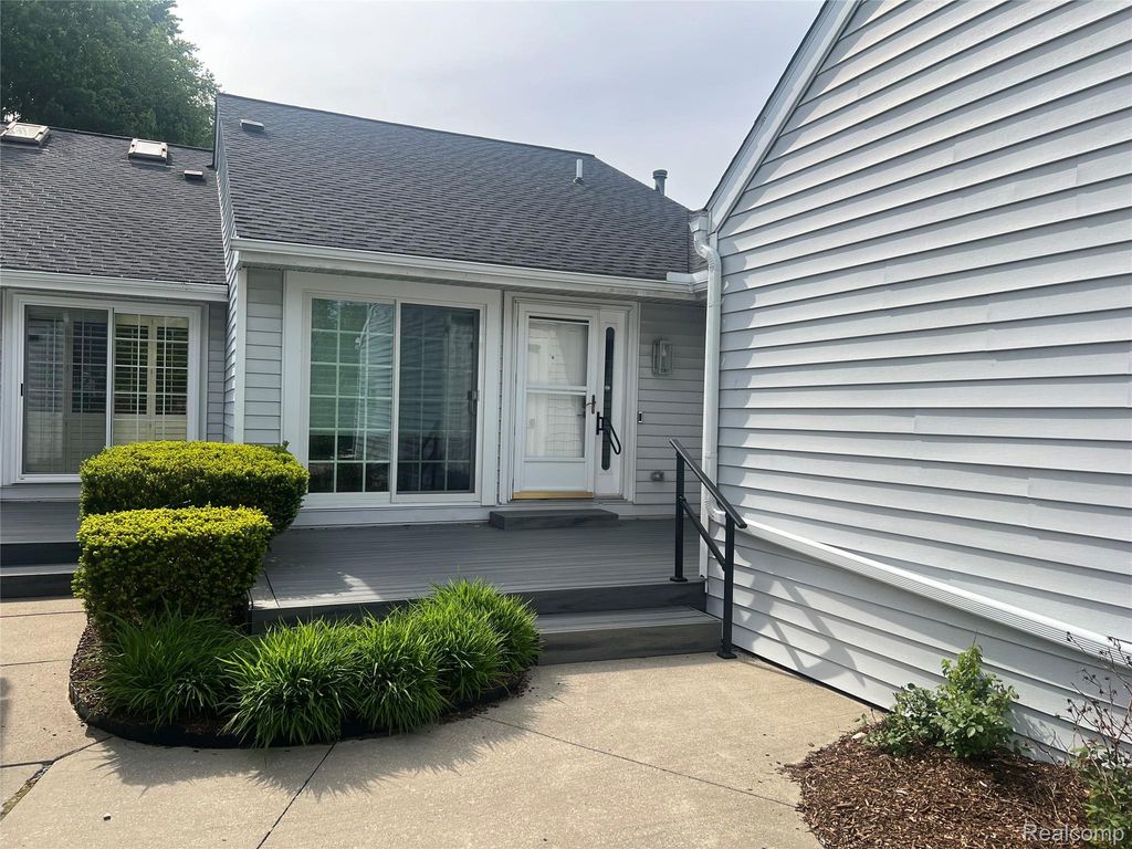 3591 Port Cove Drive 55, Waterford