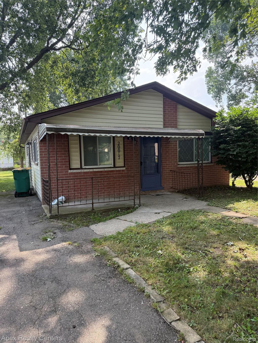20017 Cornell Avenue, Brownstown charter township