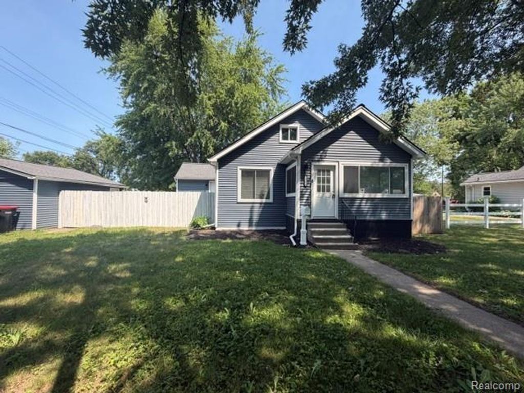 28784 Aberdeen Street, Southfield city