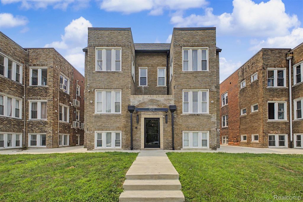 1312 Porter Street, Dearborn