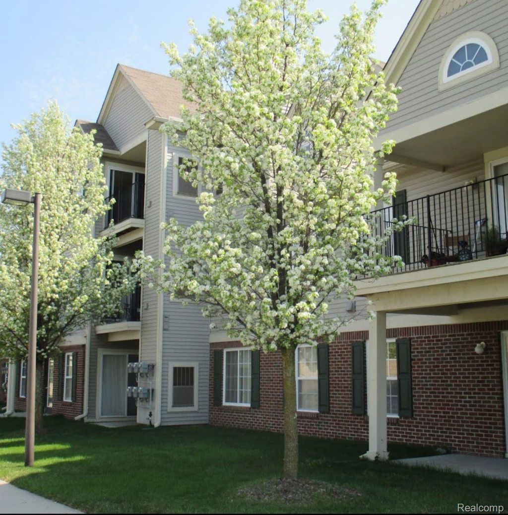 14208 Pinehurst Lane 14208, Grand Blanc charter township