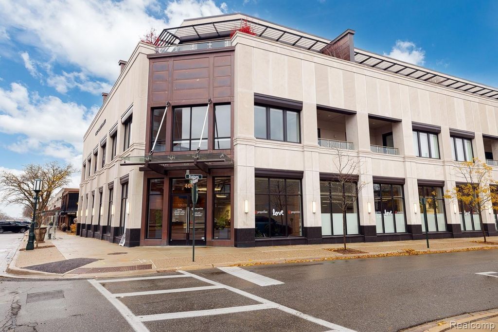 400 S Old Woodward Avenue 207, Birmingham city