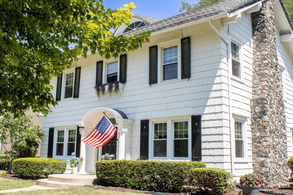 1010 Kensington Avenue, Grosse Pointe Park city
