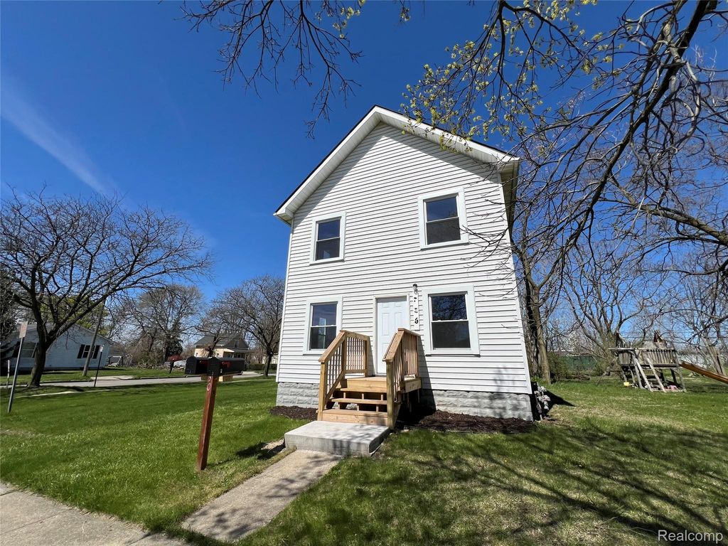 230 Almyra Avenue Upper, Monroe