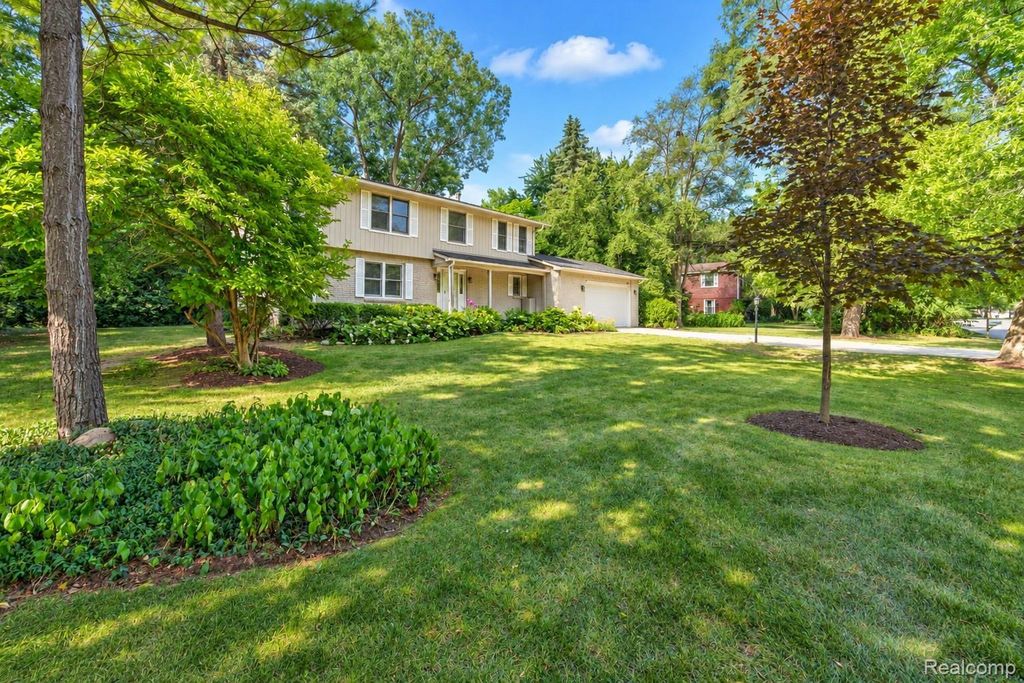 1990 Squirrel Valley Drive, Bloomfield Hills city