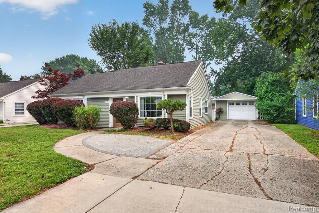 4427 W 14 Mile Road, Royal Oak city