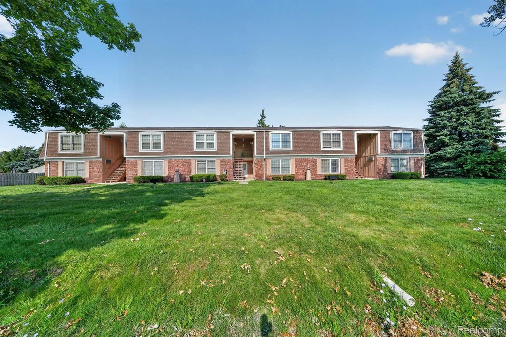 39440 Muffatt 39535, Harrison Township