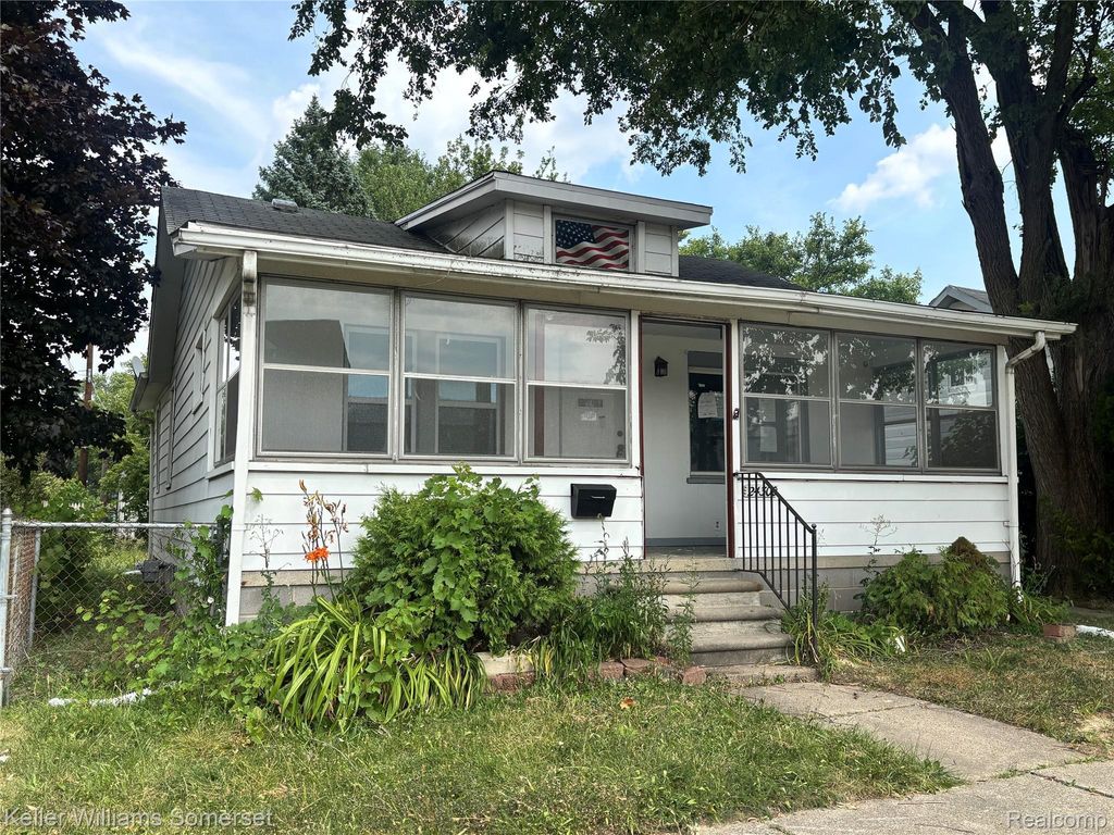24300 Melrose Avenue, Eastpointe city