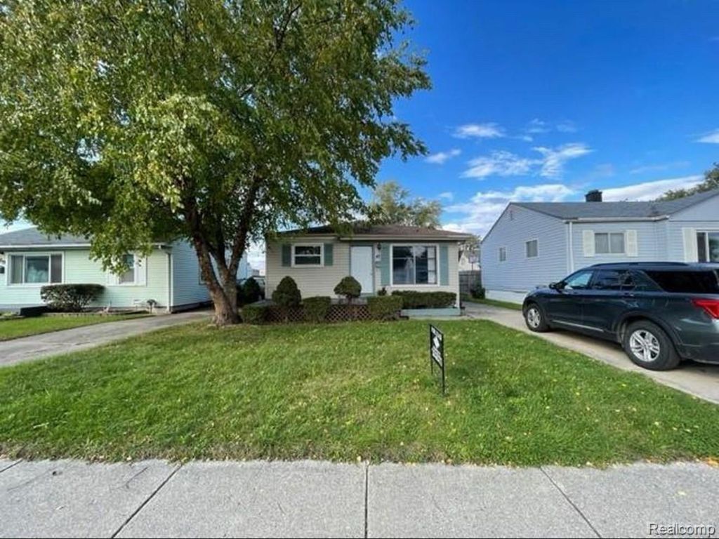 47 E Barrett Avenue, Madison Heights city