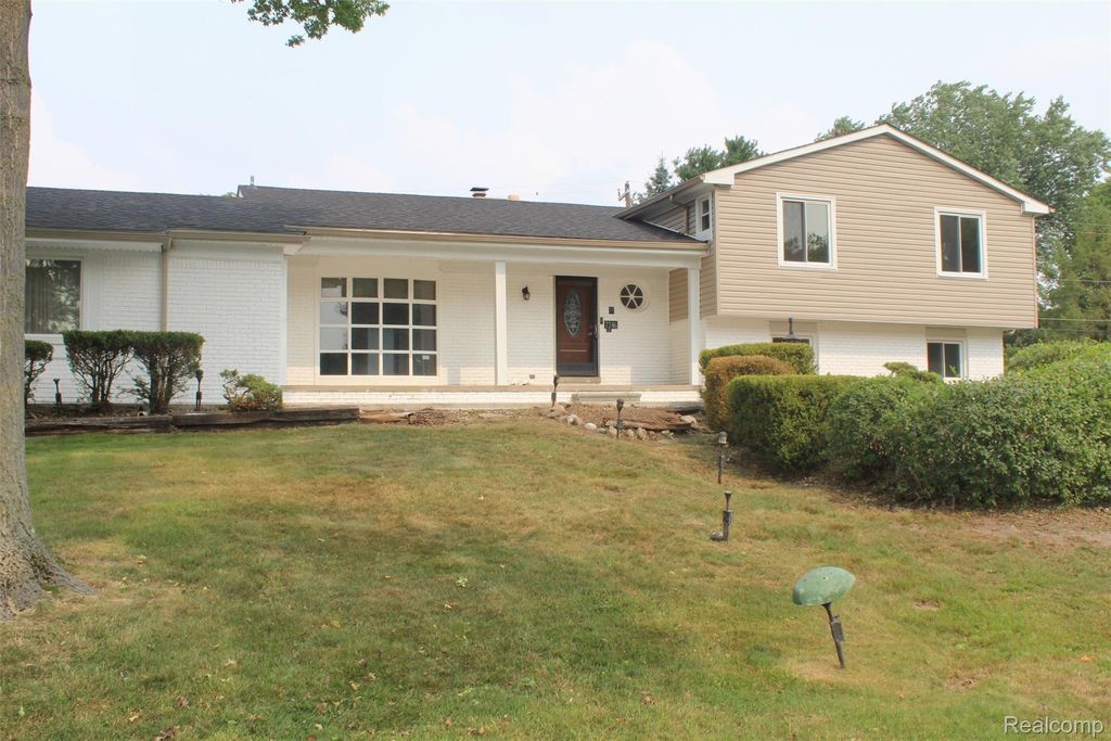 7246 Saint Auburn Drive, Bloomfield Hills city