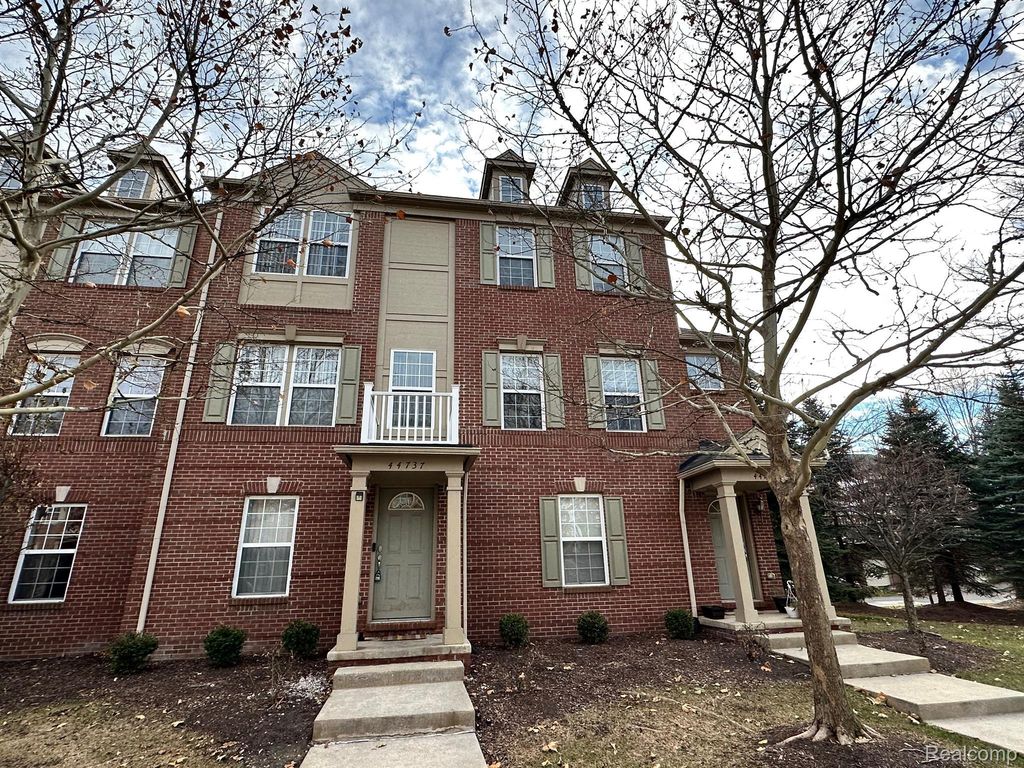 44737 Gwinnett Loop, Novi
