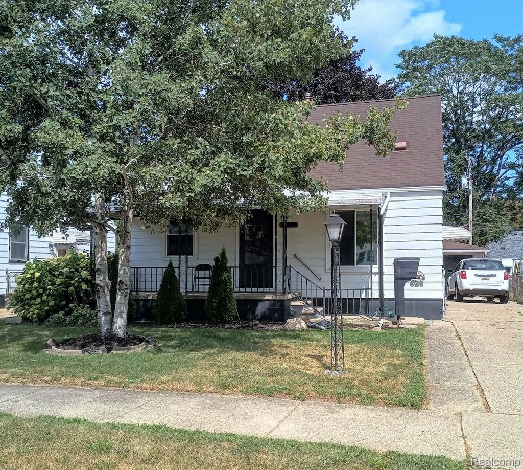 25880 Groveland Street, Roseville city