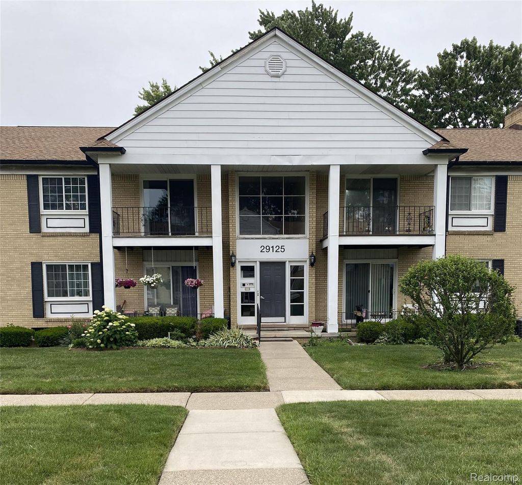 29125 Hayes Road, Warren