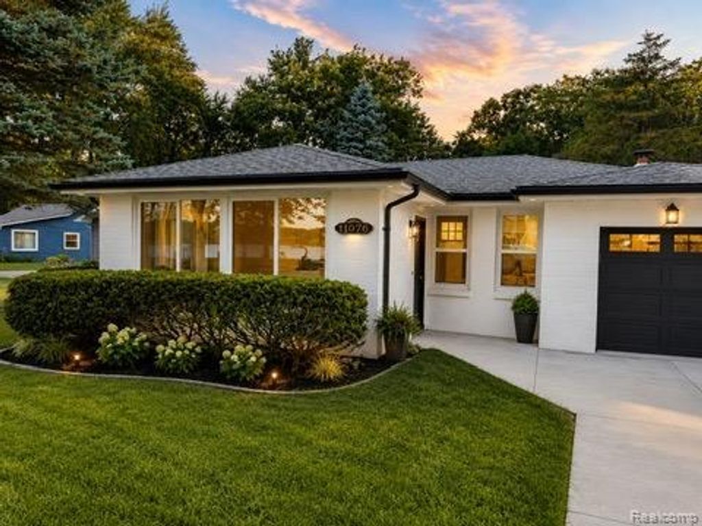 11076 Beryl Drive, White Lake charter township