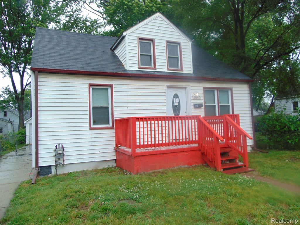 8645 Hupp Avenue, Warren city