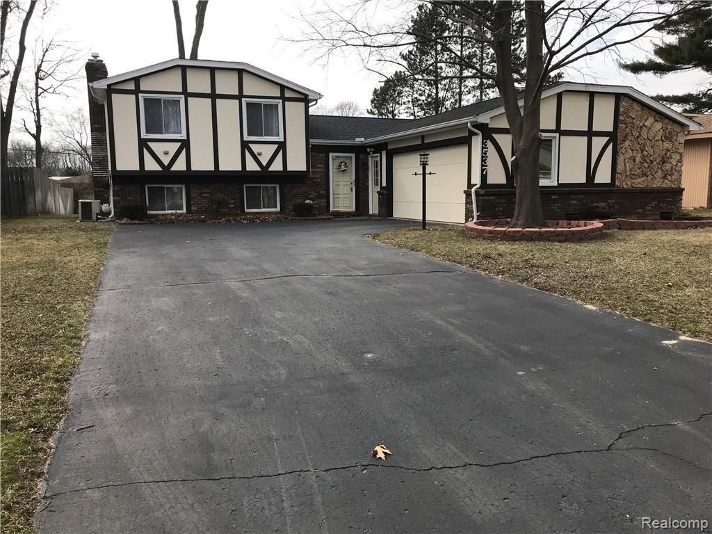 3537 San Mateo Road, Waterford charter township