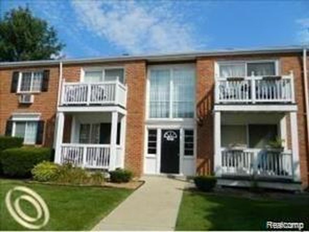 2405-e Torquay Ave Apt 214, Royal Oak