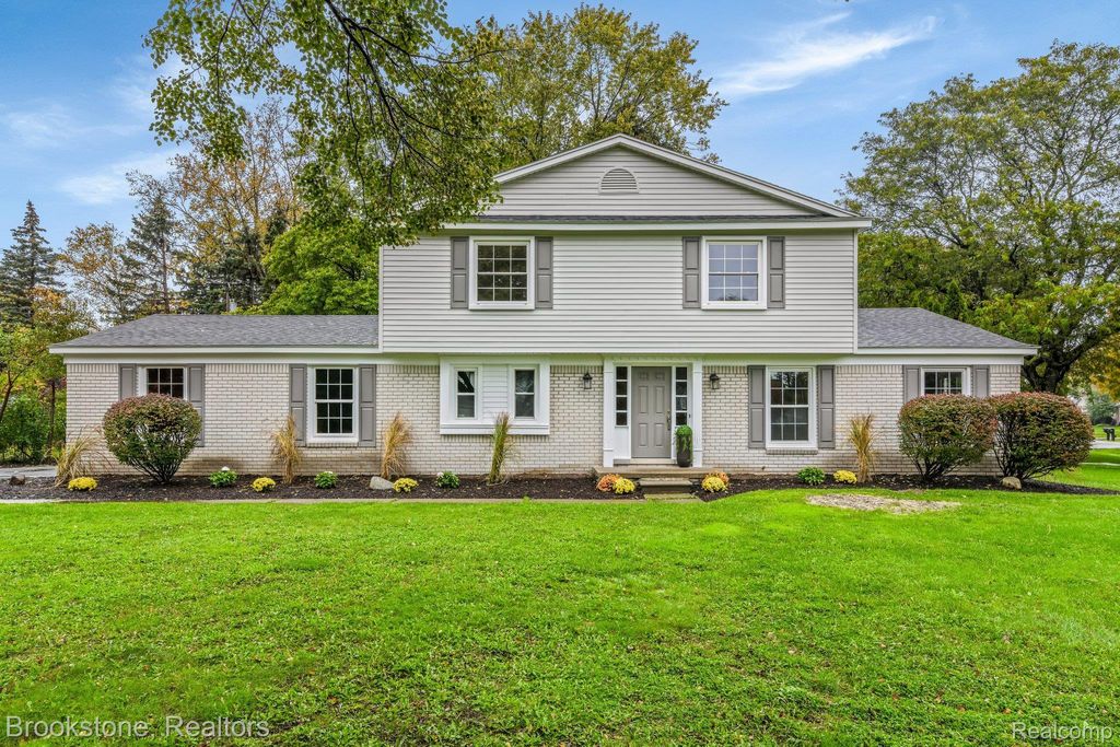 165 Woodedge Drive, Bloomfield Hills city